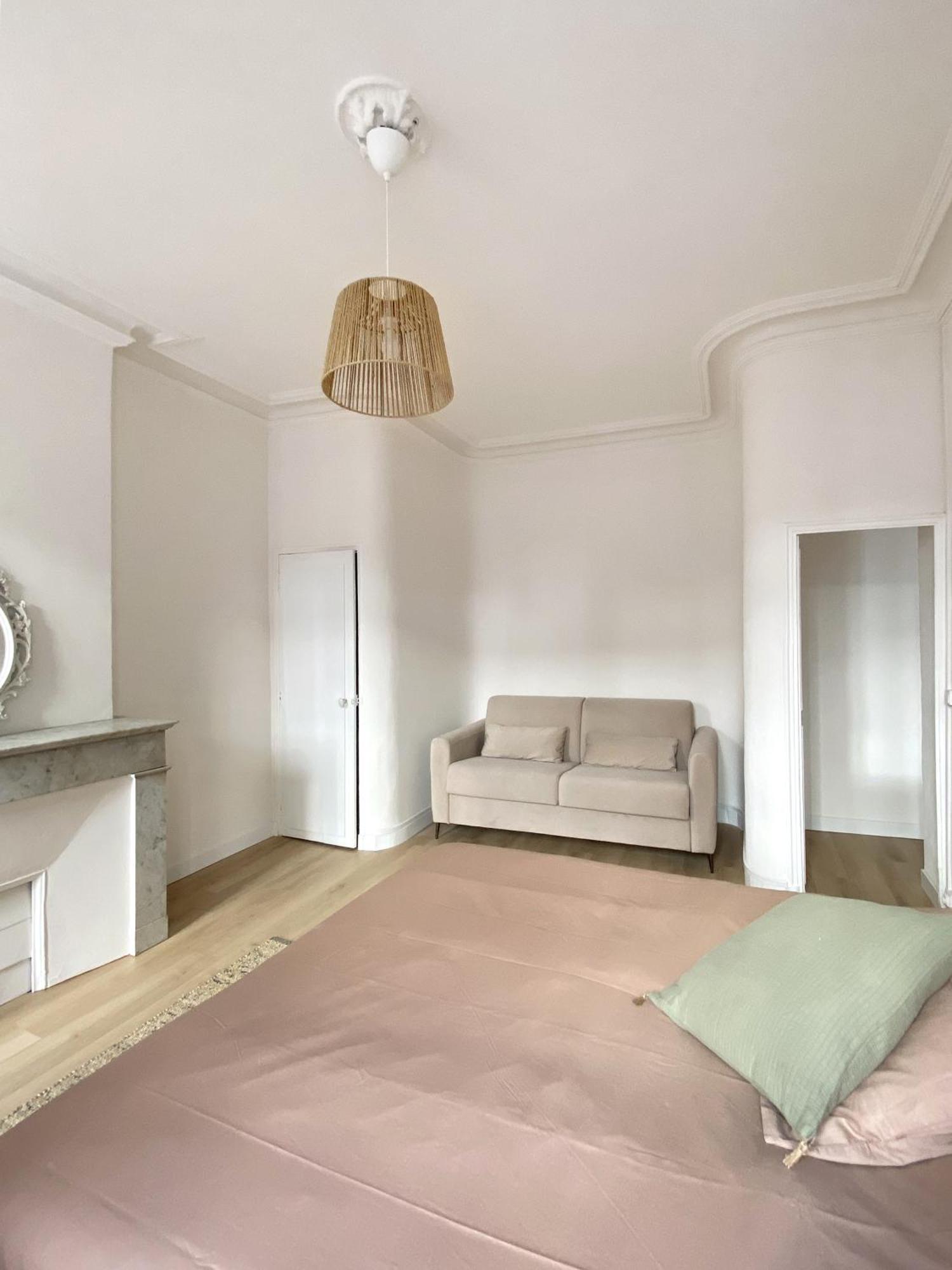 Апартаменты Cozy Flat Fully Renovated By Interior Designer Марсель Экстерьер фото
