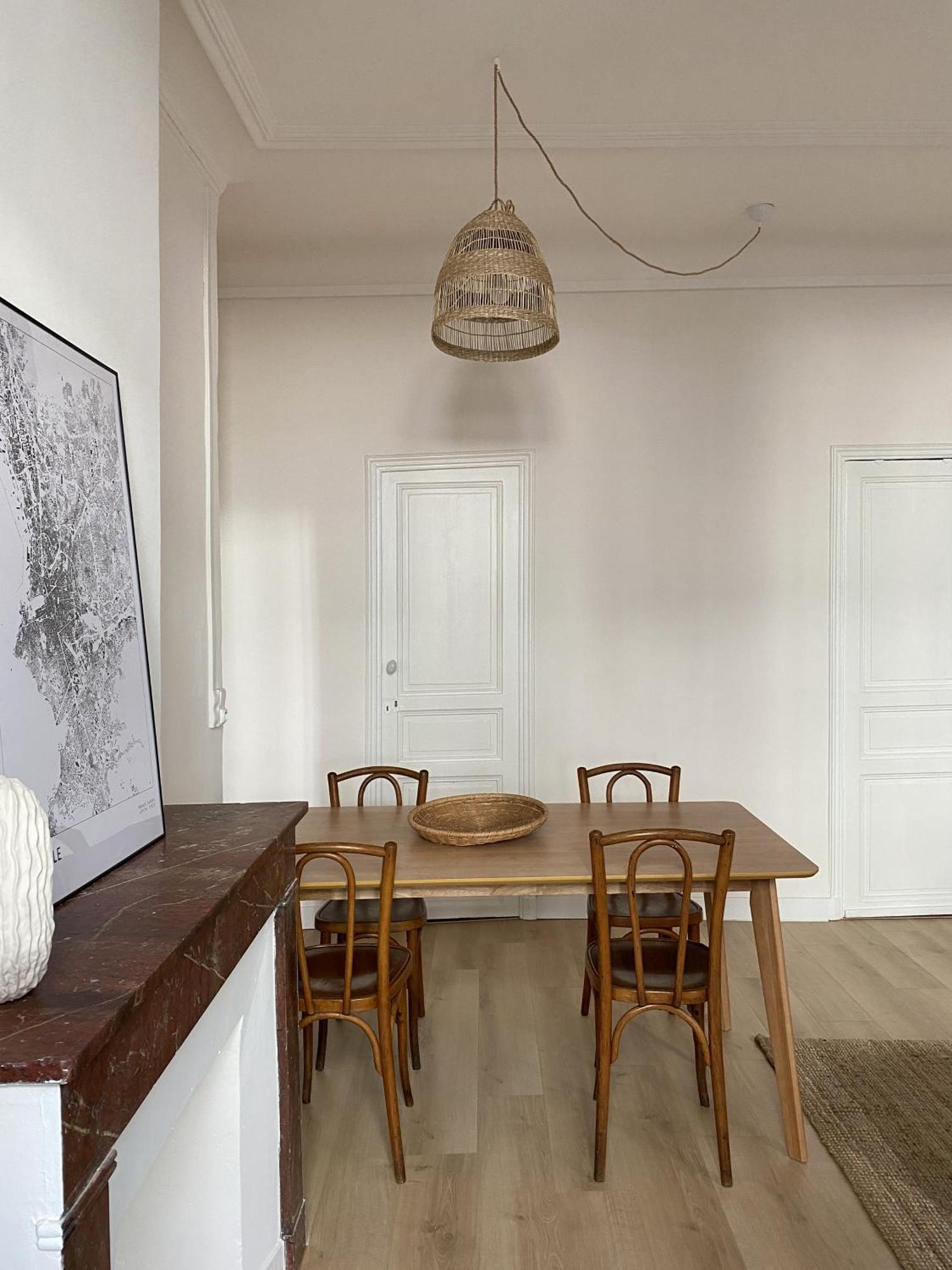 Апартаменты Cozy Flat Fully Renovated By Interior Designer Марсель Экстерьер фото